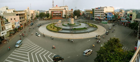 Thời[-]tiết[-]ngày[-]17[-]tháng[-]10:Thời[-]tiết[-]đẹp[-]ở[-]cả[-]ba[-]vùng[-]trên[-]cả[-]nước[-]
